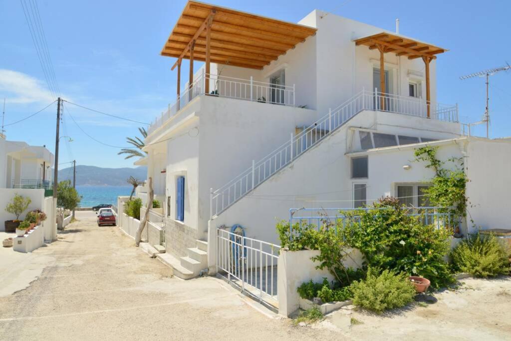 Esperos Seaside Suite In Adamas, Milos Eksteriør bilde